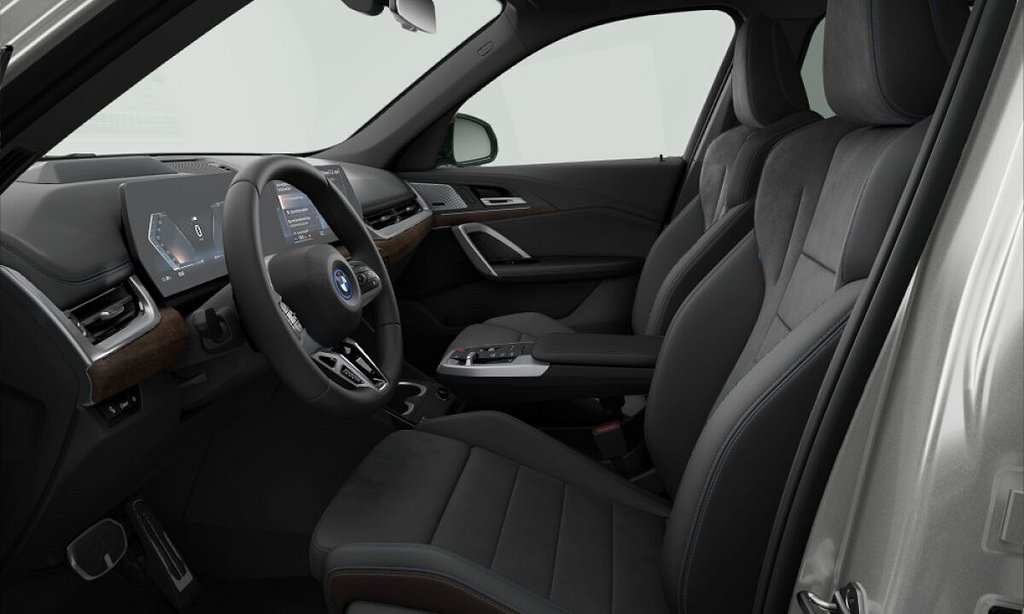BMW iX1 xDrive 30/Innovation/M-Sport/Travel/Comfort