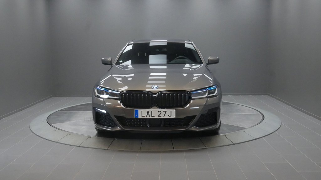 BMW 545 e xDrive/M Sport Pro/Innovation/Komfort/ NU 6,45%