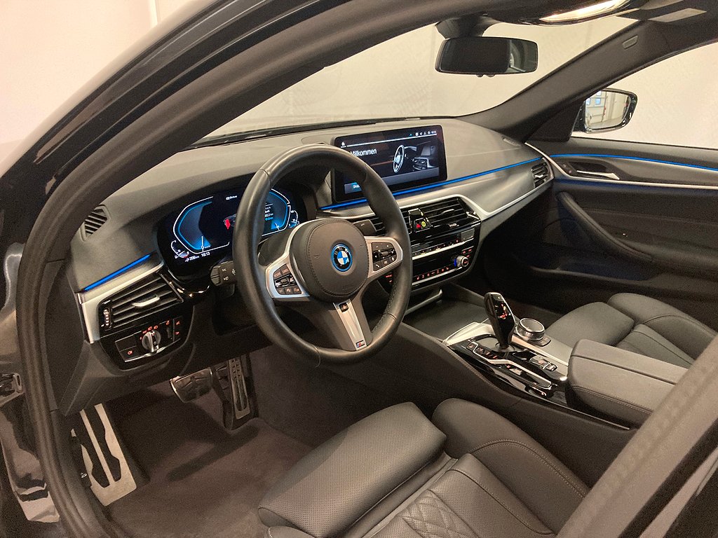 BMW 530e xDrive Sedan 2023 Hifi Navi Aktivfarthållare 6,45 %
